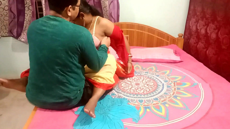 Popmini: セクシーなカップルアメージングファック