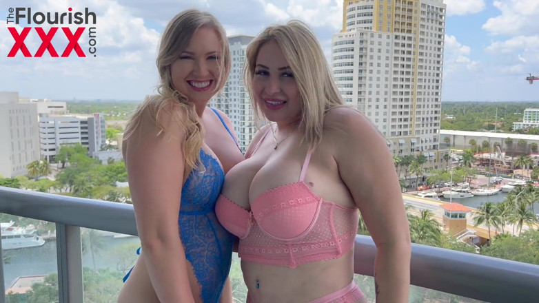 The Flourish XXX: Awek blonde menggoda Loree Love dan Daisy Diva