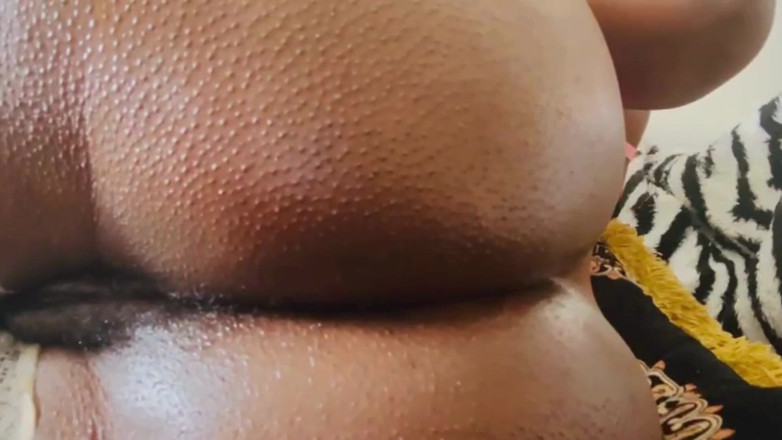 Maeling: Tiny Lesbians Scissoring Stuffed in Oily Anal - Giantess Ass 