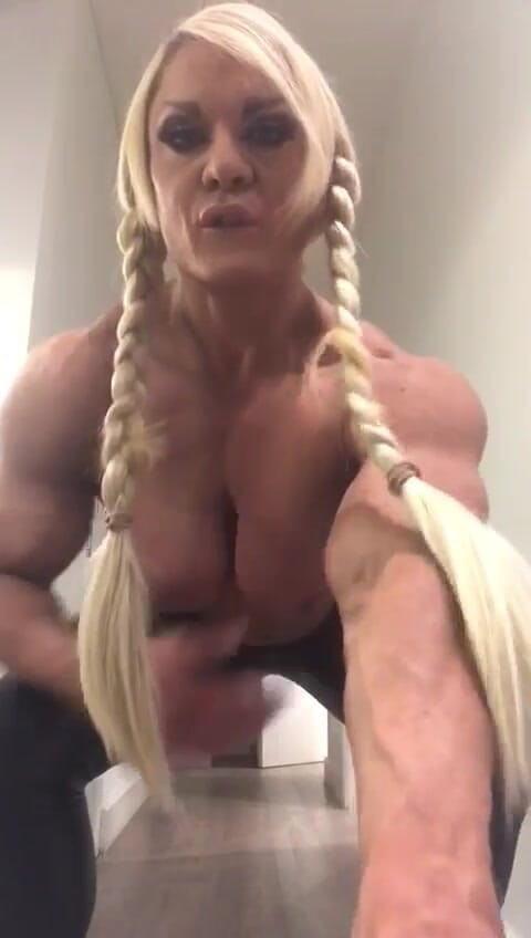 Lisa Cross: Spodnie topless