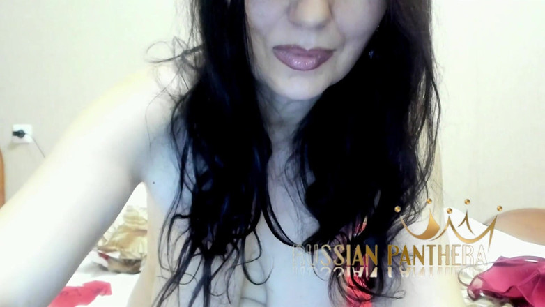 ANGELA_LADY: MILF delikatnie pieści swoją cipkę