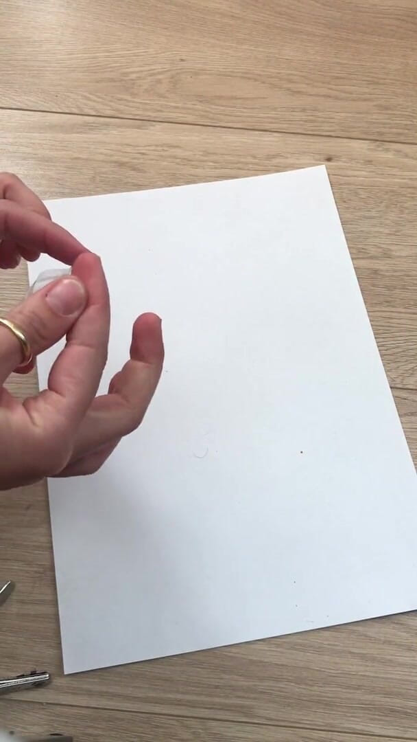 Rolling Stones Feet: Toenail clipping dutch young girl