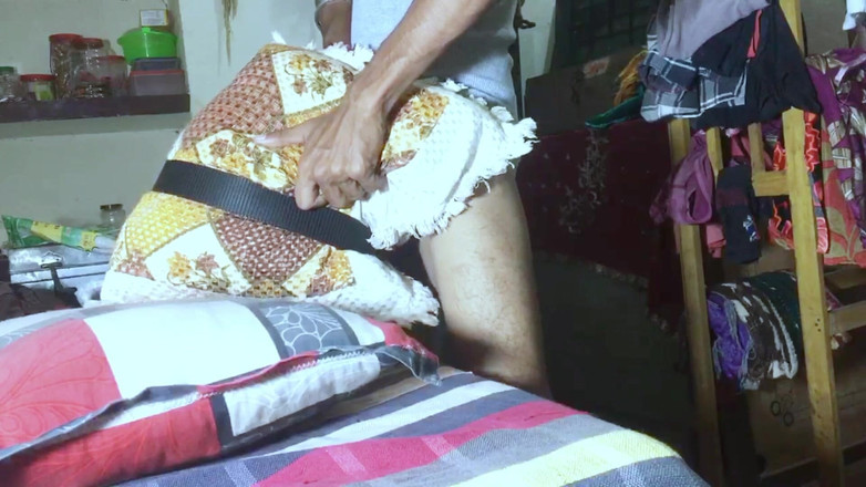 Desiraat23: Tôi đụ cái gối để tưởng nhớ chị dâu Desirat23