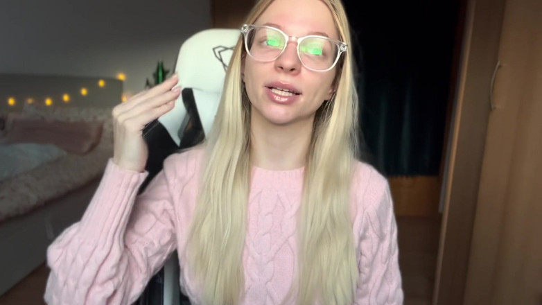 Goddess_Bella_Rae: Neden youre a beta ve orada sıkıştı