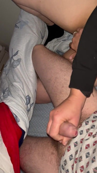 Los dos masturbándose