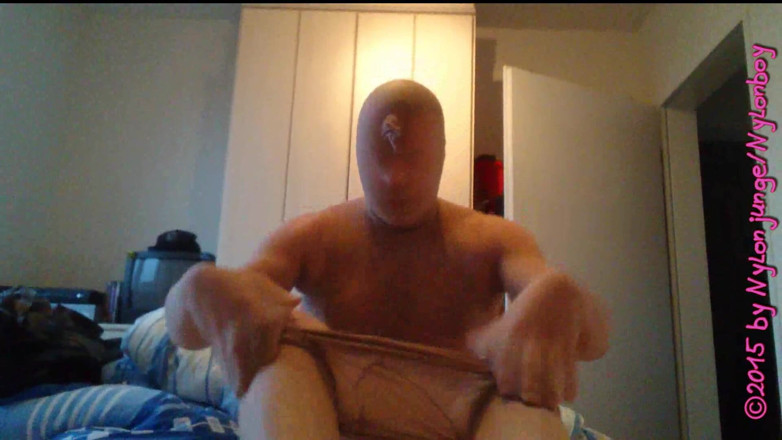 Carmen_Nylonjunge: Talimatlar: külotlu çorap encasement - bölüm 2