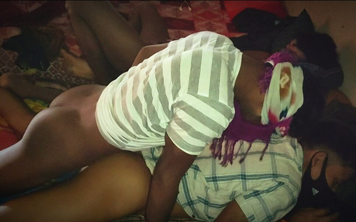 Xtremee: Trío gay indio - la casa luz y completamente jodido hermoso...