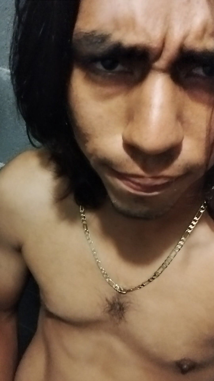 AlexAlejandro13: You Want to See Me Naked