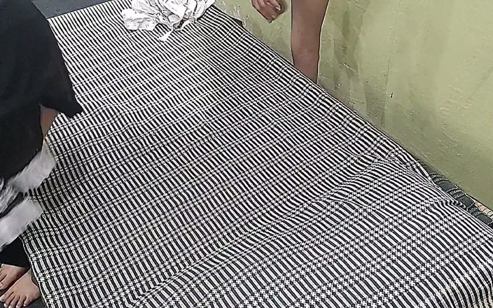 Gullnazkhan: Bhabhi Caught Horny Brother in Law Masturbating, Clear Hindi Audio