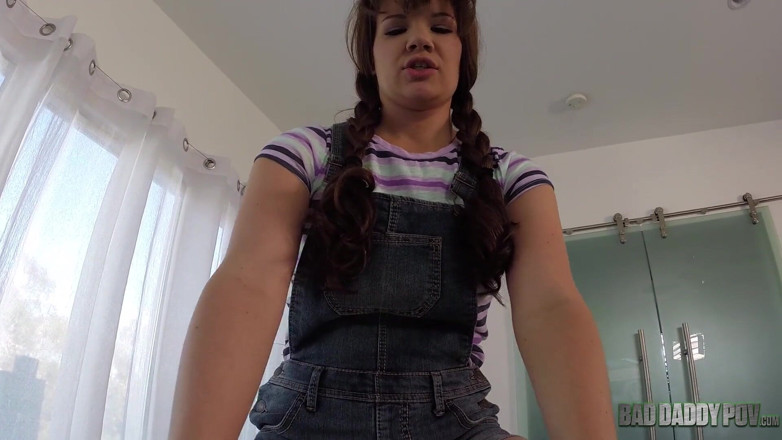 BadStepFamilyPov: Boa menina leva o pau do papai em sua vulva...