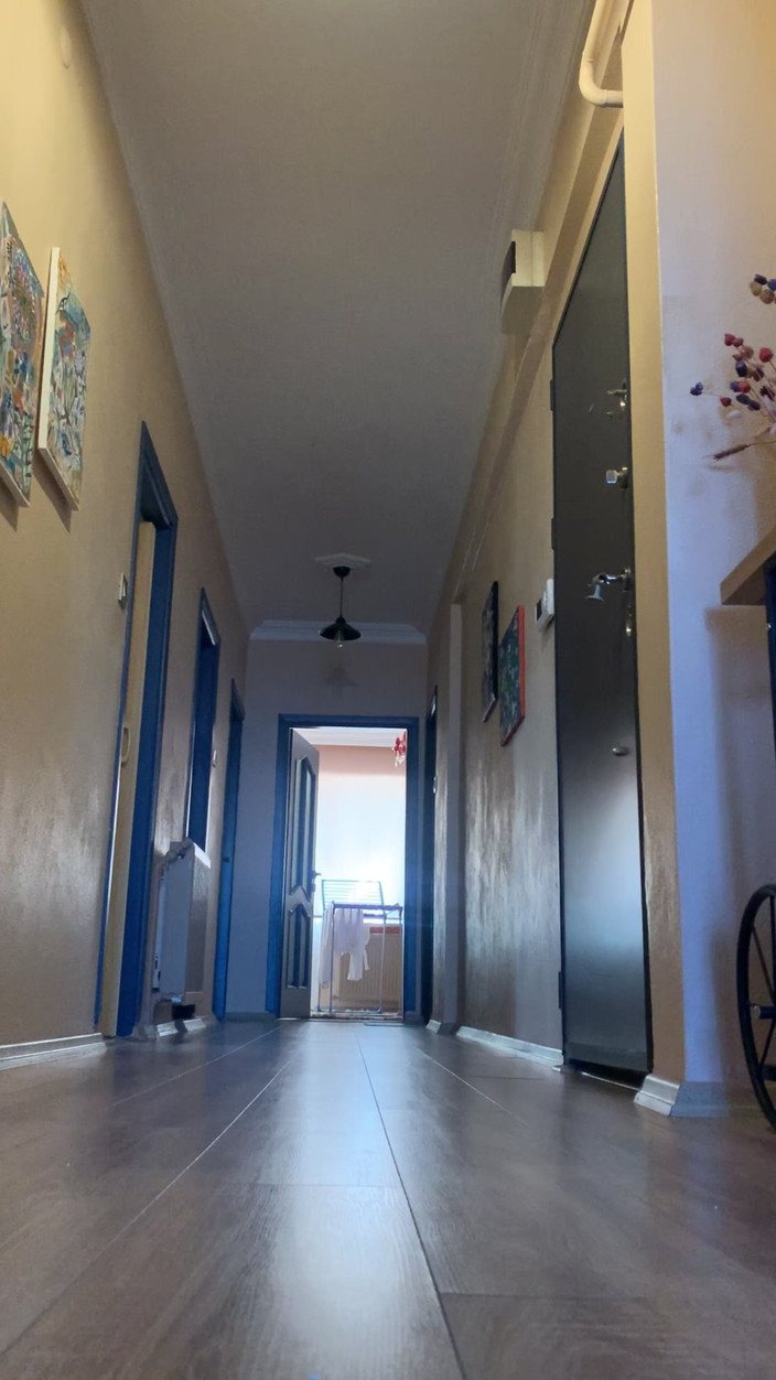 cd_aysemmm: Pokazałem mojego penisa pizzy (bez stanika, bez majtek)