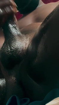 Haar echte dildo enorme grote zwarte lul strelen totdat het klaarkomt deel 2