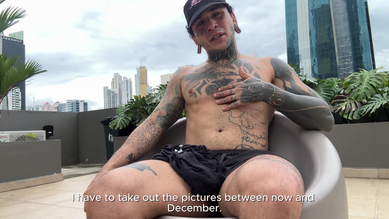 Dyavol: Macabreink Gergasi Memalukan Manusia Kecil Di Awam