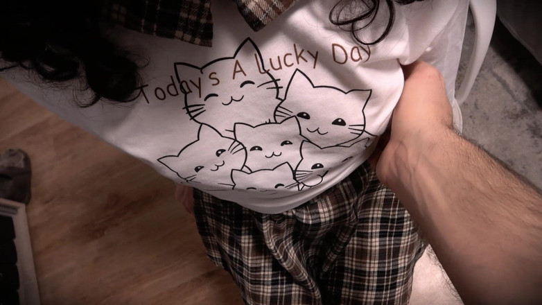 LittlePinky140: 18歳の女子高生が机の椅子で個人レッスンを受ける