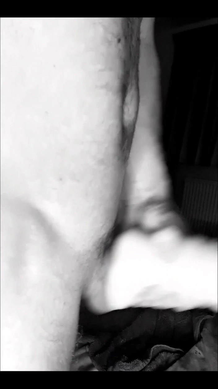 Englishtom20vip: Gewoon stout zijn met een nieuw speeltje