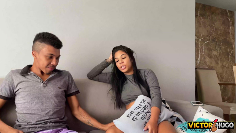 VictorHugo: Mujer follando por el culo en el sofá