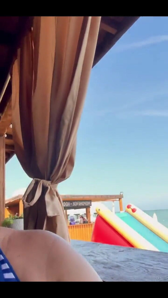 KarmenMilf: У відпустці море