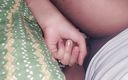Sexy couples: Une belle-mère bangladaise montre ses gros seins à son amant