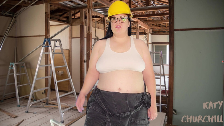 Katy Churchill: Un appaltatore arrapato ti spompina nel cantiere