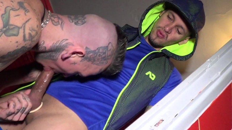 Raw French Bad boys: Slut with tattoos fucked bareback by Mauricio Wilde