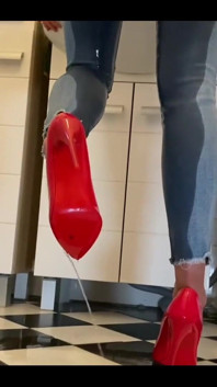 High Heels and Play with Pee