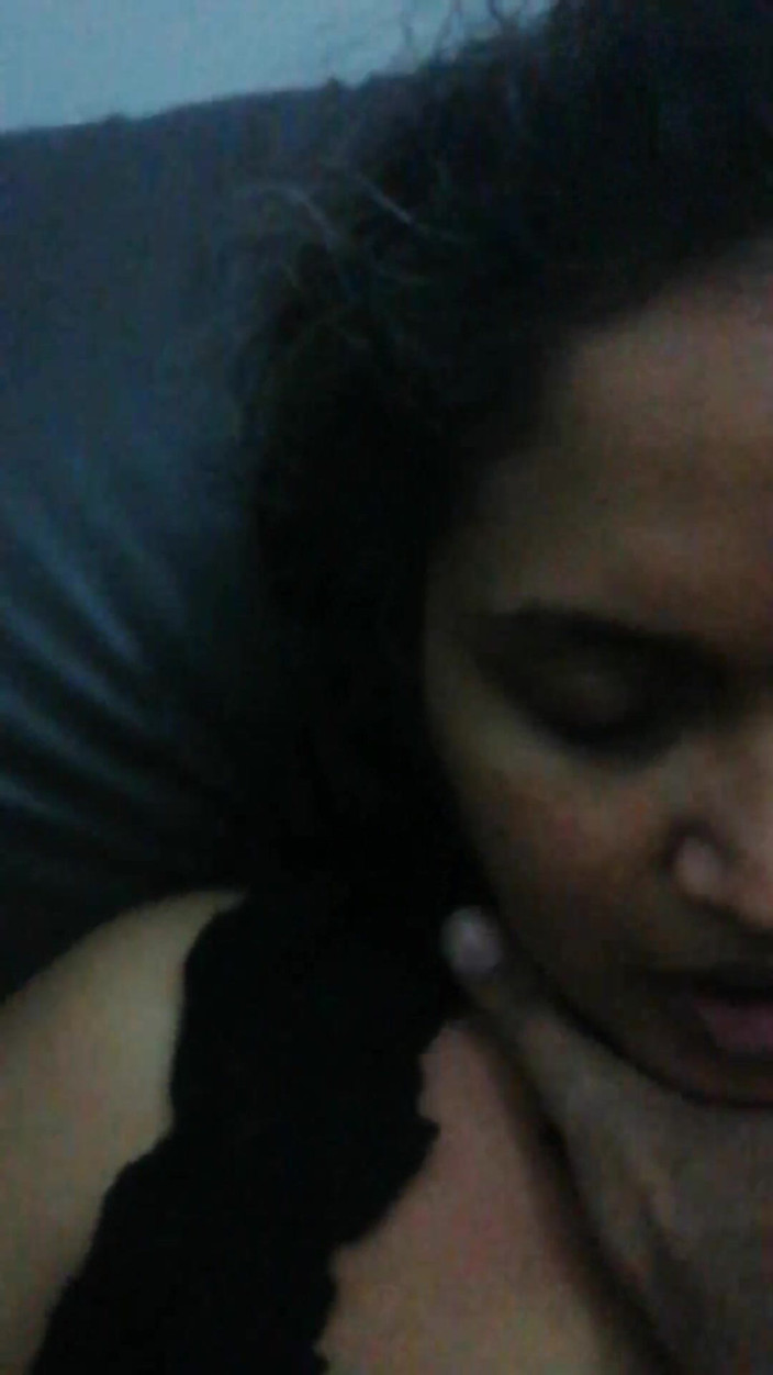 Tina Baby: Ấn tượng trên khuôn mặt của Desi Bhabhi