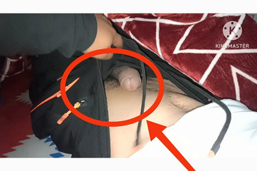 Desi__Panda: Moje učitelka má velkého monstrózního ptáka