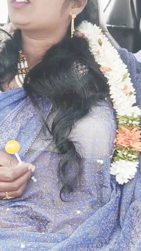 Indischer auto-sex telugu dirtytalk.auto-fahrer versucht, Telugu-saree-tante zu ficken.