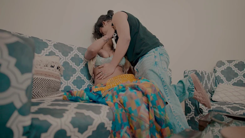 Pyari gudiya: Naughty Bhabhi Did Romance with Brother-in-law Which He Could Not...