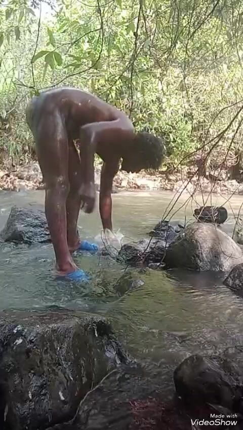 Sexyjayla254: Sabun melancap batang hitam besar pancut di luar bahagian 2