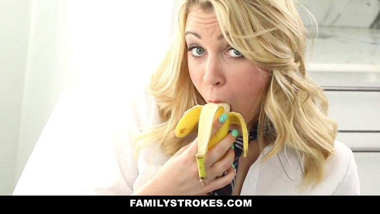 Team Skeet: Cute blonde cali sparks gives step daddy full gf experience
