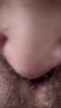 Mein kleiner behaarter kitzler wird pOV gelutscht