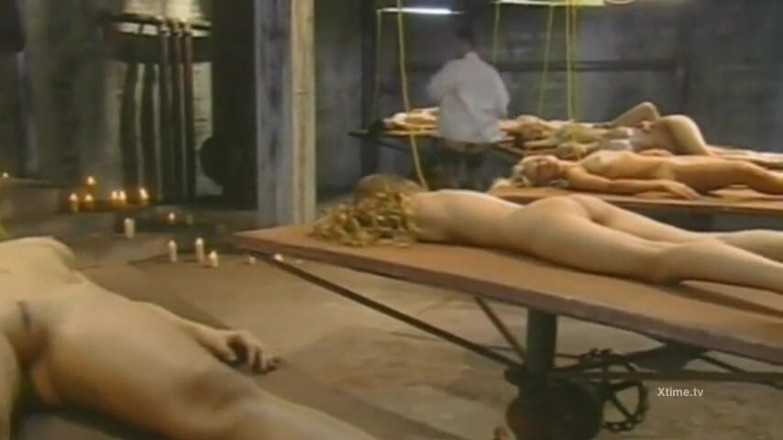 Monster Cocks: Verblüfftes und anal geficktes schätzchen