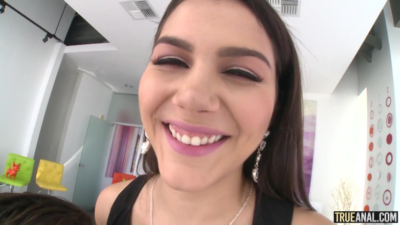 True Anal: 후장 따먹기 위해 몸을 구부리는 Trueanal 거유 이탈리아 미녀 Valentina Nappi