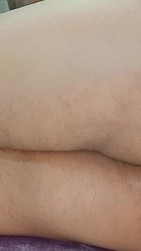 내 엉덩이는 거대한 무화과를 삼켜서 너무 맛있어 보인다!