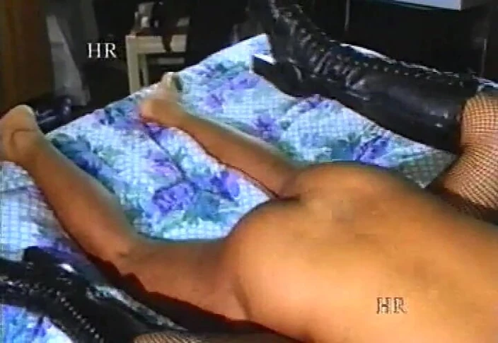 Italian swingers LTG: 90s sex! with Italian whore and piss on her pussy -...