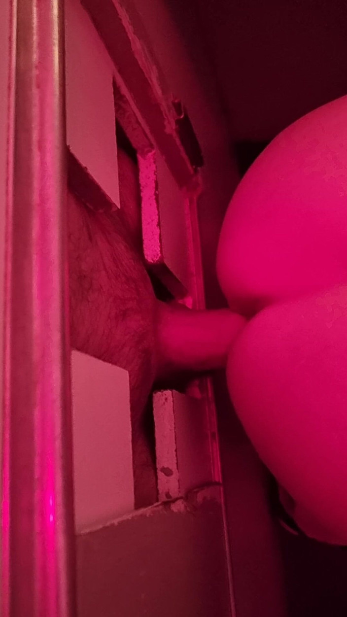 R b hubby: Karısının sıkı amcığı için başka bir duvar deliği yabancısı