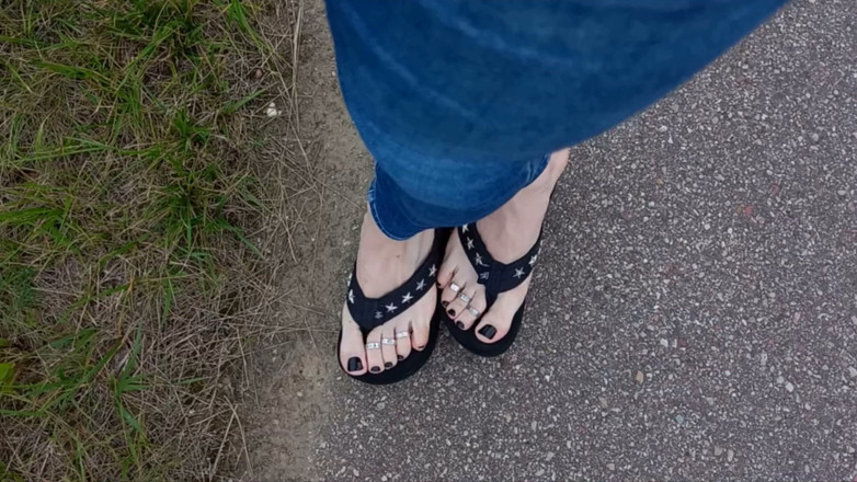 Heelex: I Cum on a Walk in Broad Daylight, Not Using...