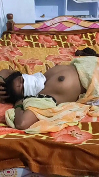 Coppia villaggio indiano contenuti fatti in casa