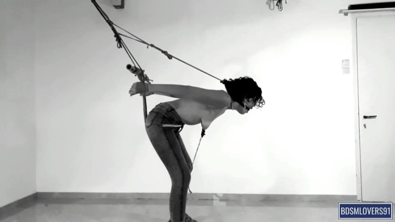 Bdsmlovers91: Si jalang seluar jeans ketat dalam perhambaan pantat ketat