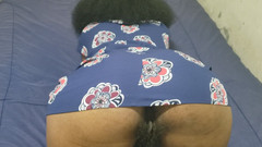 Lovemina: 泡泡屁股乌木从我的脸上弹跳