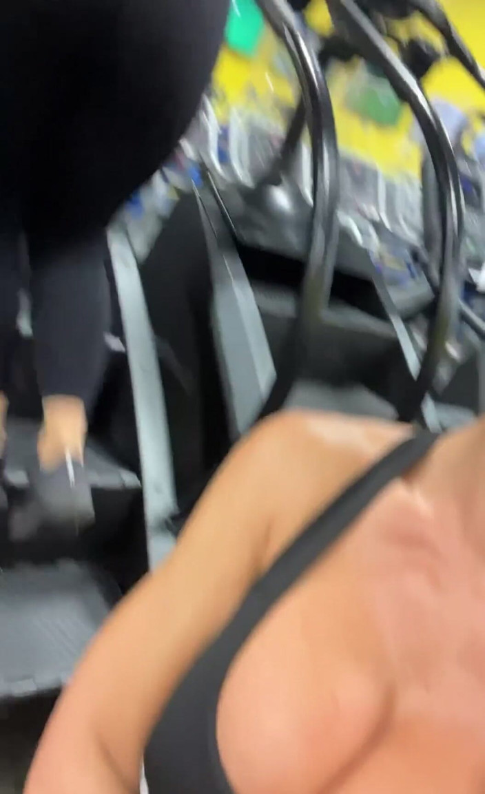 Miss Lexa: Senaman pagi dengan Lexis