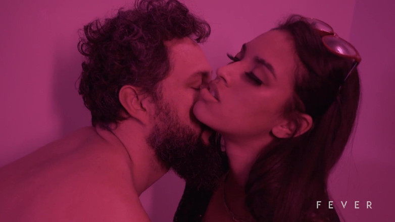 Fever Films: Seks perlahan seksi dengan awek yang sempurna