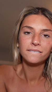 Kız arkadaşımın genç oda arkadaşının içine boşalıyorum!