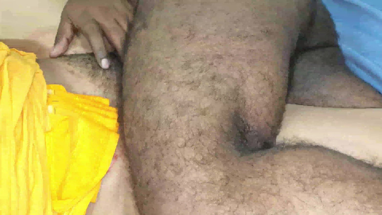 Desistar: Я нахожу мою возбужденную мачеху в комнате порно в Индии