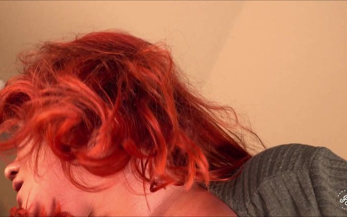 Annabelle Rogers: 그녀의 처녀 의붓 조카를 따먹는 아줌마 Annabelle