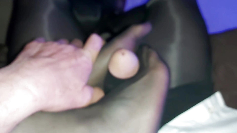 Juicy Joseph: Naylon ayakla mastürbasyon ön sevişme