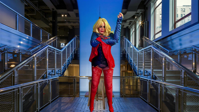 Carmen Angel: Supergranny: dildo die super slet neukt met een dildo