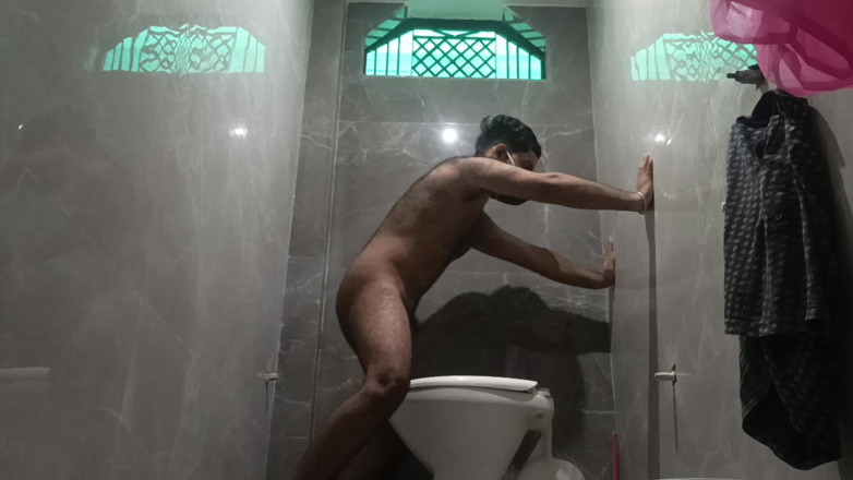 Sansuindia: Indian Devar Nude Toilet Dance