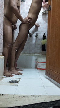 Hintli twink sert sikiliyor